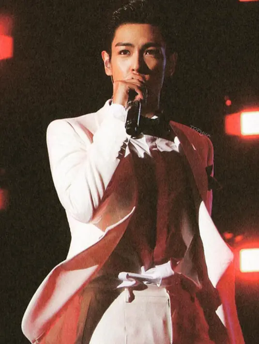 Hal ini terjadi lantaran peraturan hukum yang berlaku di Korea mewajibkan pria Korea yang sudah dewsa untuk mengikuti wajib militer selama 21  sampai 24 bulan. Hal ini tergantung dengan cabang atau pelayanan setempat. (Instagram/choi_seung_hyun_tttop)