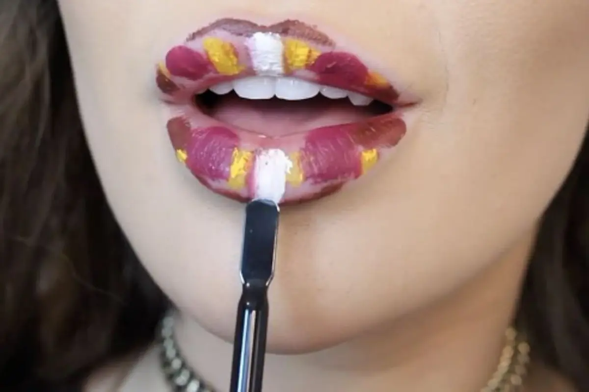 Bagaimana Jadinya Kalau 4 Warna Ini Lipstik Menyatu?
