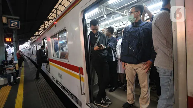 Mulai 1 Desember, Perjalanan KRL Ditambah