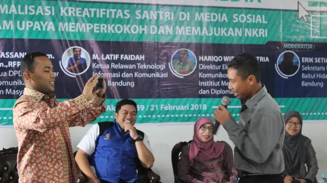 Lokakarya literasi media di Pesantren Baitlitul Hidayah (Liputan6.com/Pool/Komunikonten)