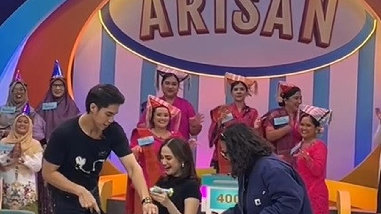 Potret El Rumi Tutupi Paha Syifa Hadju dengan Jaket Saat Tampil di Acara TV, Romantis - Langsung Salting