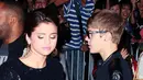 Melansir dari Radar Online, Kamis (26/10/2017), Justin kabarnya sangat ingin bertemu lagsung dengan Selena dan melihat perkembangan mantan pacarnya. Mengingat belum lama ini Selena menderita penyakit lupus. (AFP/David Livingston)