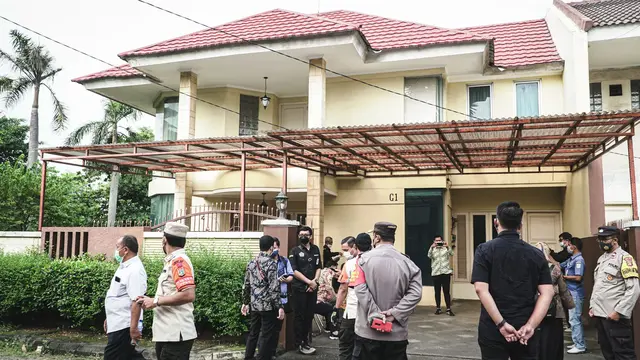 Satgas BLBI melalui PUPN Cabang DKI Jakarta menyita aset atas barang jaminan dari Santoso Sumali berupa rumah dua tingkat di kawasan Kebon Jeruk, Jakarta Barat. (Foto: Satgas BLBI)