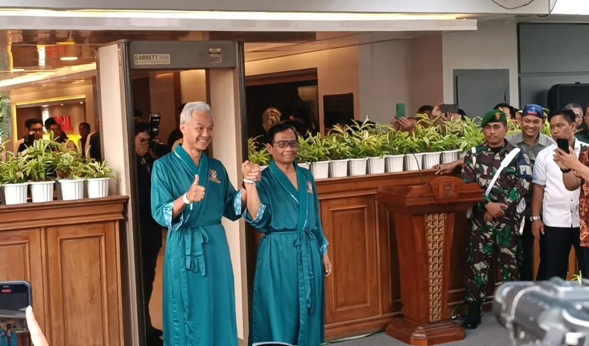Sementara itu, bakal capres Ganjar Pranowo menambahkan, tim partai pengusung sudah melakukan kelompok diskusi bersama para pakar dan kelompok masyarakat dalam menyusun visi dan misi tersebut.