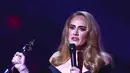 <p>Adele menerima penghargaan Artist of the Year pada BRIT Awards 2022 di London, Inggris, 8 Februari 2022. Dalam kategori Artist of the Year pada BRIT Awards 2022, Adele mengalahkan sejumlah nama lain seperti Dave, Ed Sheeran, Little Simz, Coldplay, dan Sam Fender. (Photo by Joel C Ryan/Invision/AP)</p>