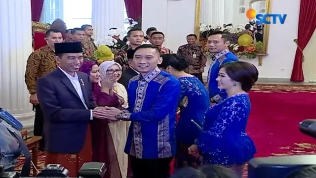 AHY dan istrinya, Annisa Pohan, hadir di open house Jokowi. (Liputan6.com)