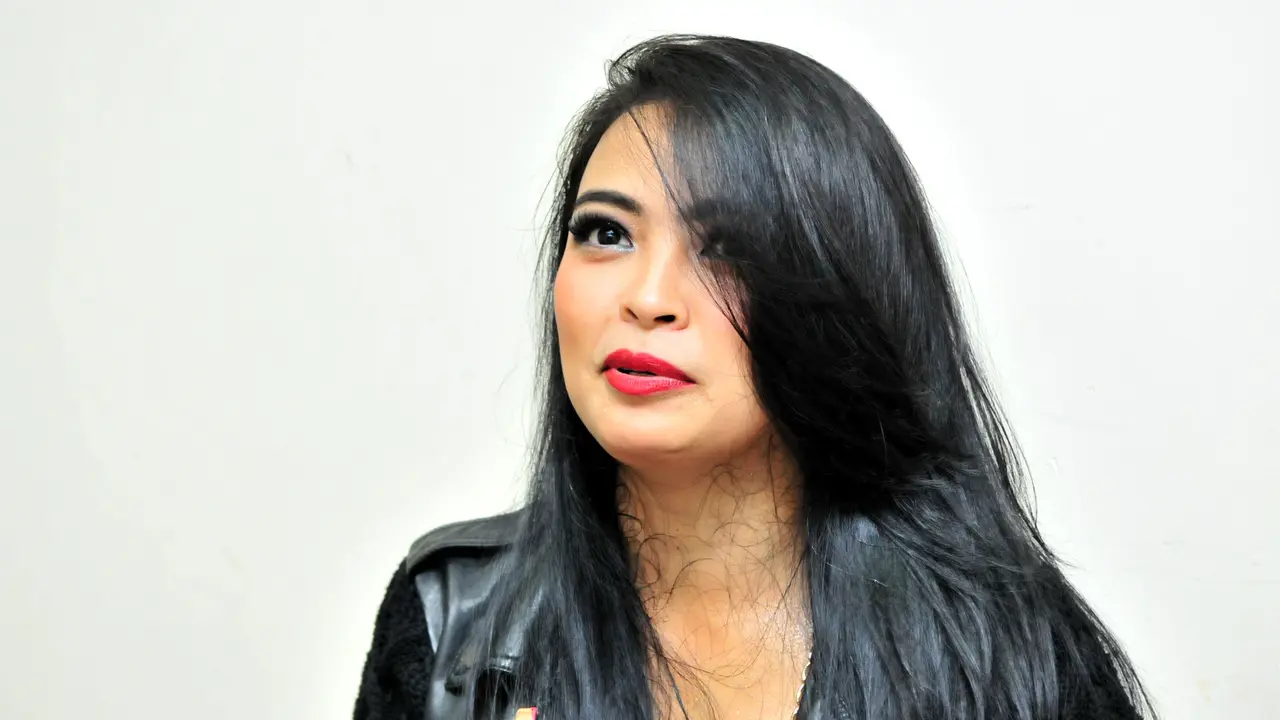 Curahan Hati Tantri Kotak Soal Musik dan Cinta
