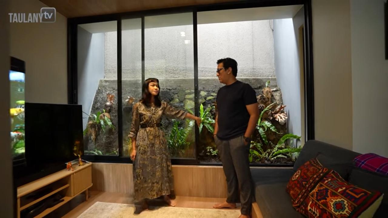 Sejuk dan Nyaman, Andre Taulany Melongo Melihat Potret Rumah Mewah Penyanyi Fathia Izzati