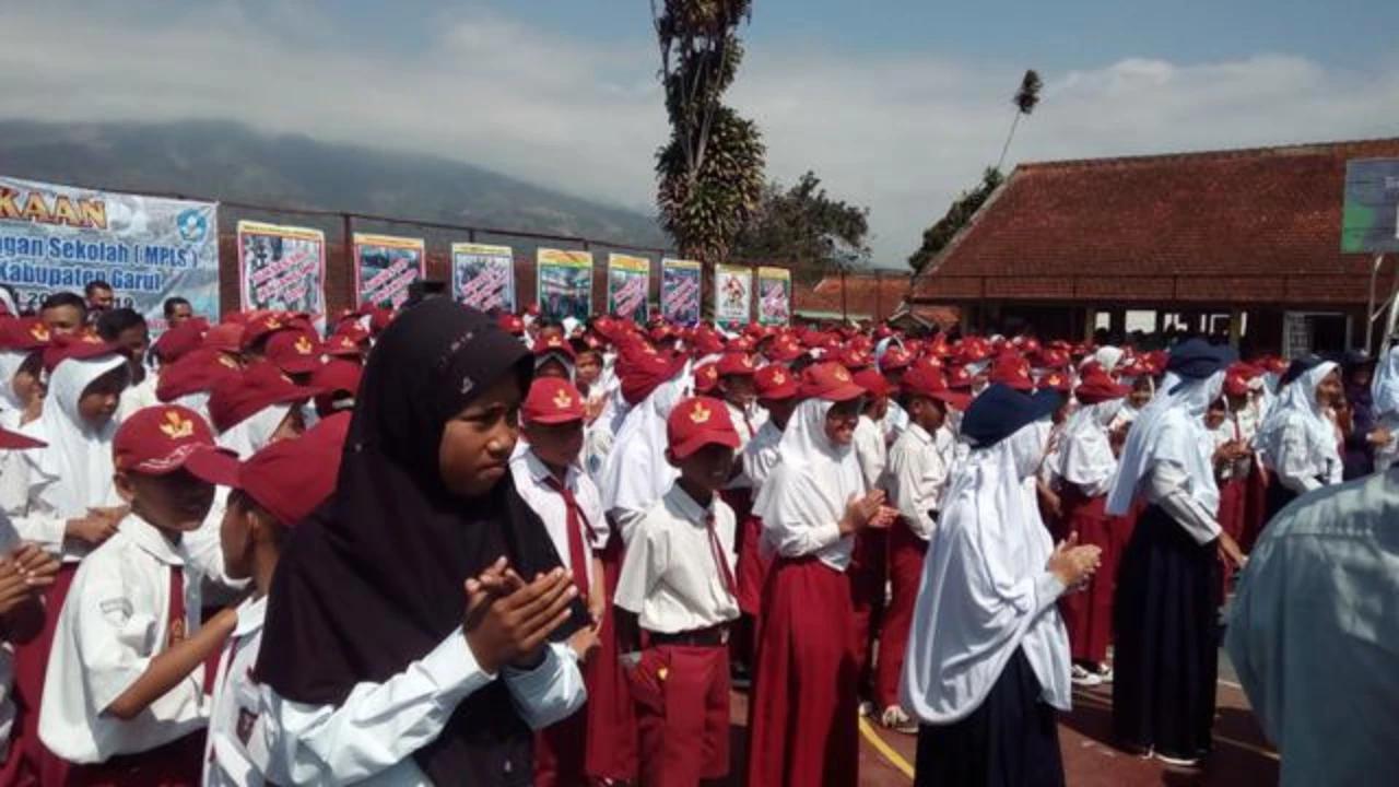 55 Ucapan Hari Guru dari Anak SD, Penuh Kelembutan Bikin Haru dan Sarat Makna