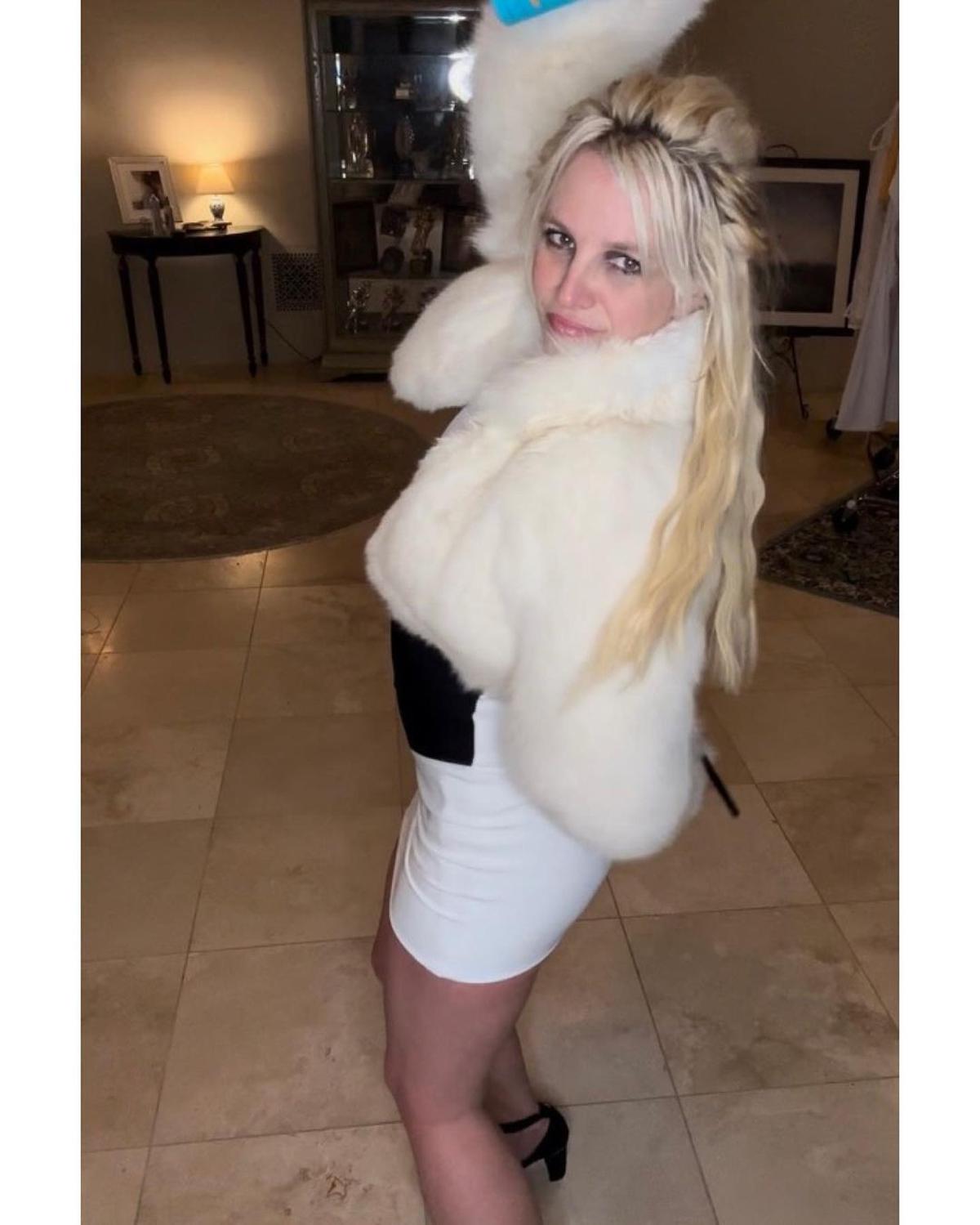 Sebelum NIkahi Diri Sendiri, ini Perjalanan Asmara Britney Spears yang Cukup Rumit