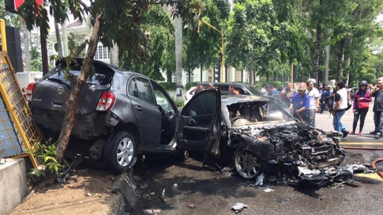 Ini kondisi Mercy hangus terbakar usai tabrak Nissan March di Medan