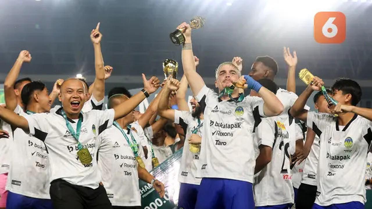 Foto: Kemenangan Sempurna PSIM Yogyakarta, Penantian18 Tahun Promosi dan Jadi Juara Pegandaian Liga 2 2024/2025
