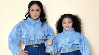 Krisdayanti dan Amora Lemos (Sumber: Instagram/krisdayantilemos)