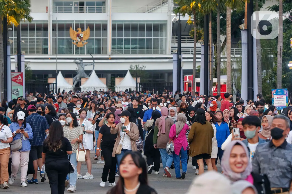 Penggemar Westlife Padati Area GBK Senayan
