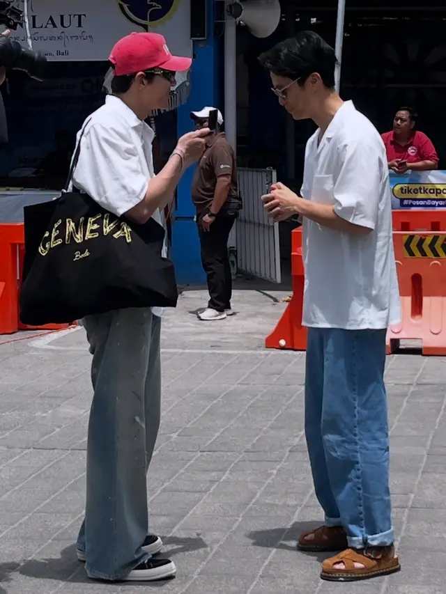 Gaya Bromance Dikta Wicaksono dan Ji Chang Wook Berlayar dengan Yatch, Tampilkan Wajah Mirip Bak Kakak Adik