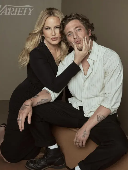 Gayanya yang effortless tak pernah gagal hadirkan style boyish yang menjanjikan.  [Foto: Instagram/ Jeremy Allen]