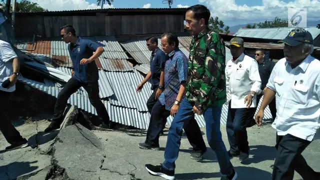 Presiden Jokowi Tinjau Kondisi Palu