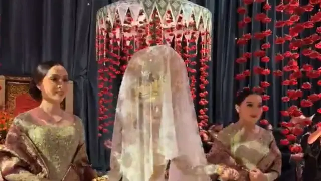 Pernikahan Adat Palembang Rasyid Rajasa dan Tamara Kalla. (credit: instagram.com/ruby_26)