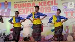 Tarian tradisional iringi Sunda Kecil Expo dalam Festival Menipo di Kupang, NTT, Kamis (14/11/2019). Menipo merupakan taman wisata alam (TWA) yang dikelola langsung oleh Kementerian LHK yang akan menjadi lokasi wisata alam baru di pulau Timor. (Liputan6.com/HO/Purew)