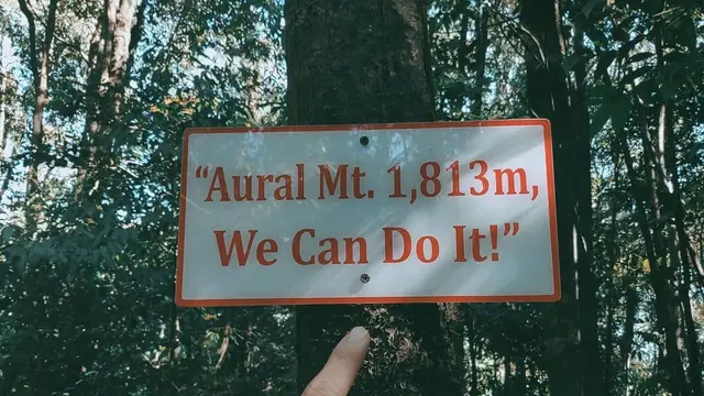 Penanda Ketinggian Gunung Aural di Kamboja
