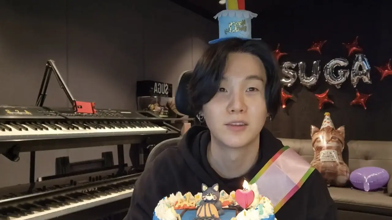 Suga BTS merayakan ulang tahun ke-30.