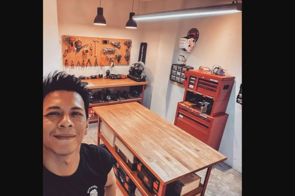 Ariel Noah sempat dikabarkan meninggal dunia akibat kecelakaan,