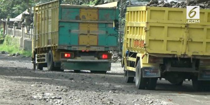 VIDEO: Dilalui Truk Pasir, Jalur Evakuasi Merapi Rusak Parah