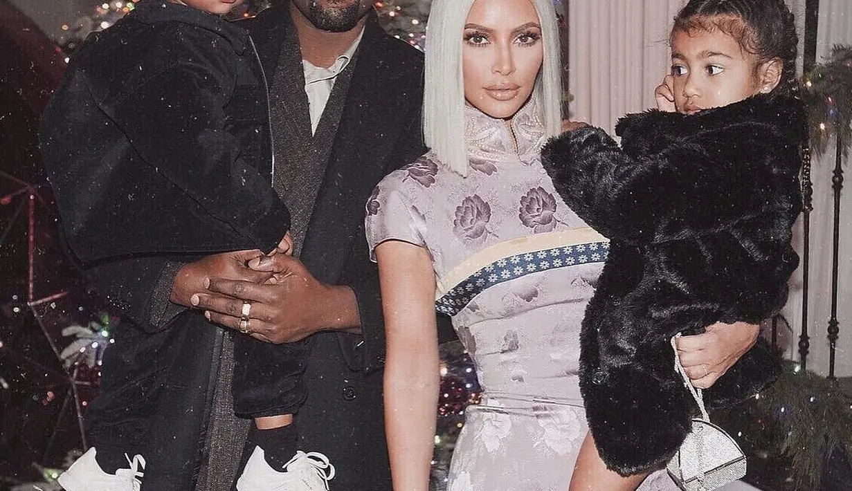 Kim Kardashian mengaku bahwa ia sangat bersemangat menghabiskan waktunya hanya bersama anak di jari ibu. (instagram/kimkardashian)