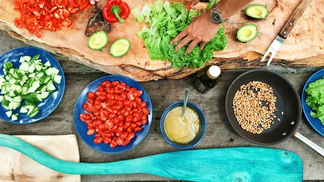 Bahan-Bahan Gado-Gado Sehat ala Makan Bergizi Gratis