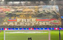 Rekaman Video Suporter PSG Bentangkan Spanduk Raksasa 'Free Palestine', Dibela UEFA Bikin Menteri Prancis Murka