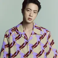 Jin BTS sebagai Brand Ambassador Global Gucci terbaru. Foto: Document/Gucci.