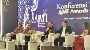 Menbud Ungkap Tantangan Musik Indonesia Tembus Dunia