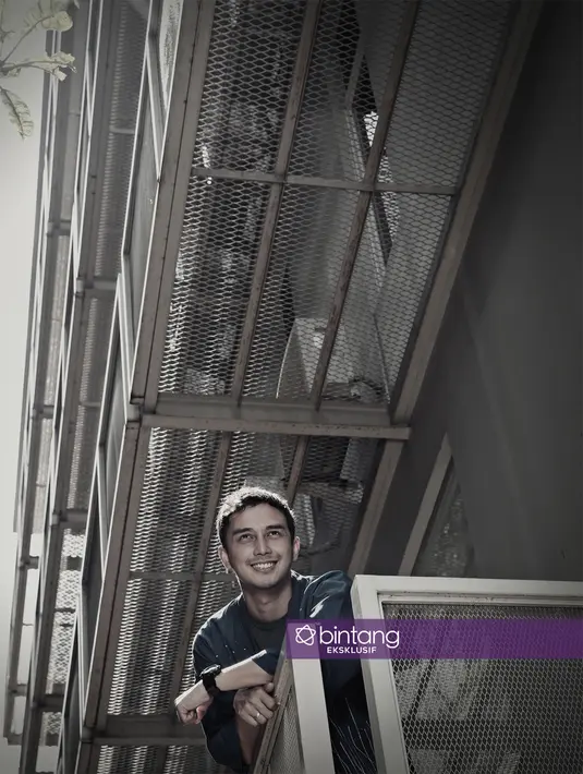 "Kalau main stripping saya memang mencari materi. Tapi kalau film, di situ saya bisa menggali karakter lebih dalam lagi," ujarnya ketika bertandang ke Bintang.com beberapa waktu lalu. (Bambang E. Ros/Bintang.com)