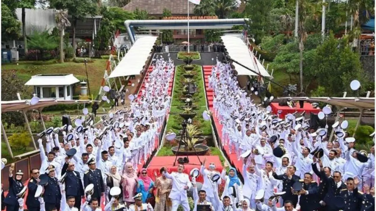 Harapan untuk Perwira Transportasi Kapal Niaga di Wisuda Politeknik Pelayaran Banten