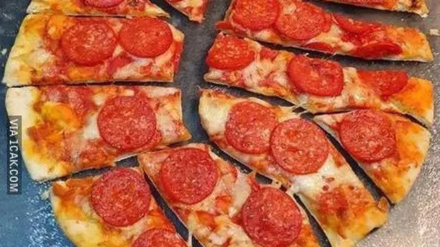 6 Potongan Pizza Ini Nyeleneh Banget, Terasa Tidak Adil
