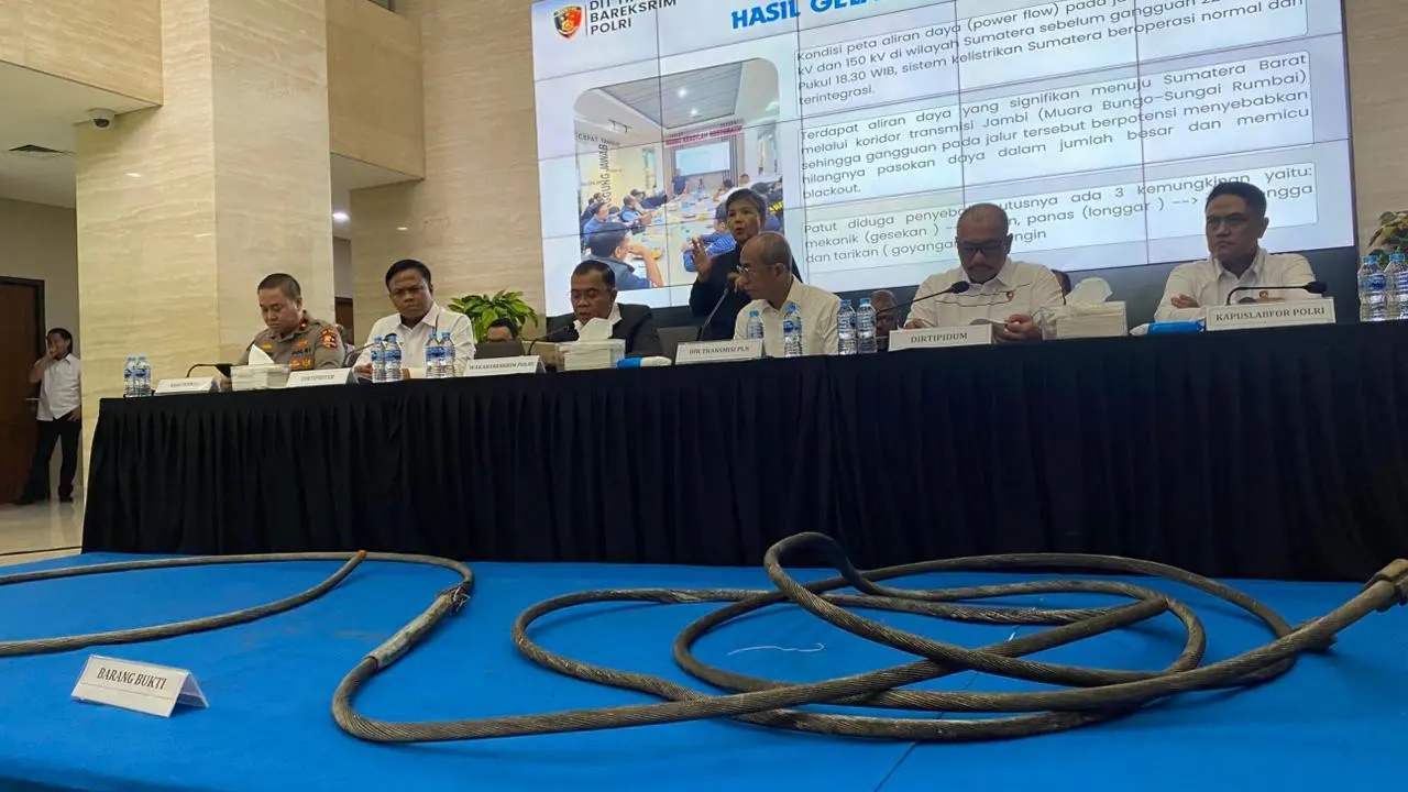 Kabel SUTET yang terputus penyebab Sumatra Blackout