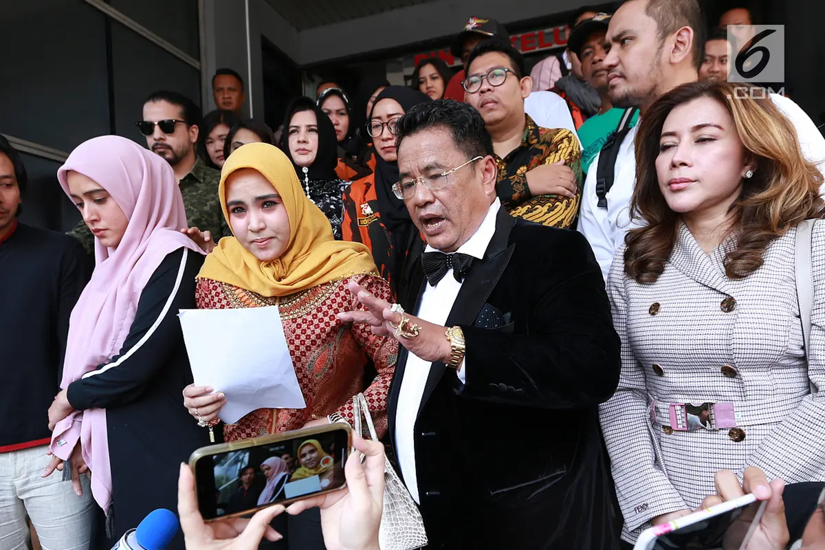 Didampingi Hotman Paris, Fairuz Polisikan Galih Ginanjar