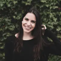 Perempuan idaman/copyright: unsplash/sayo garcia