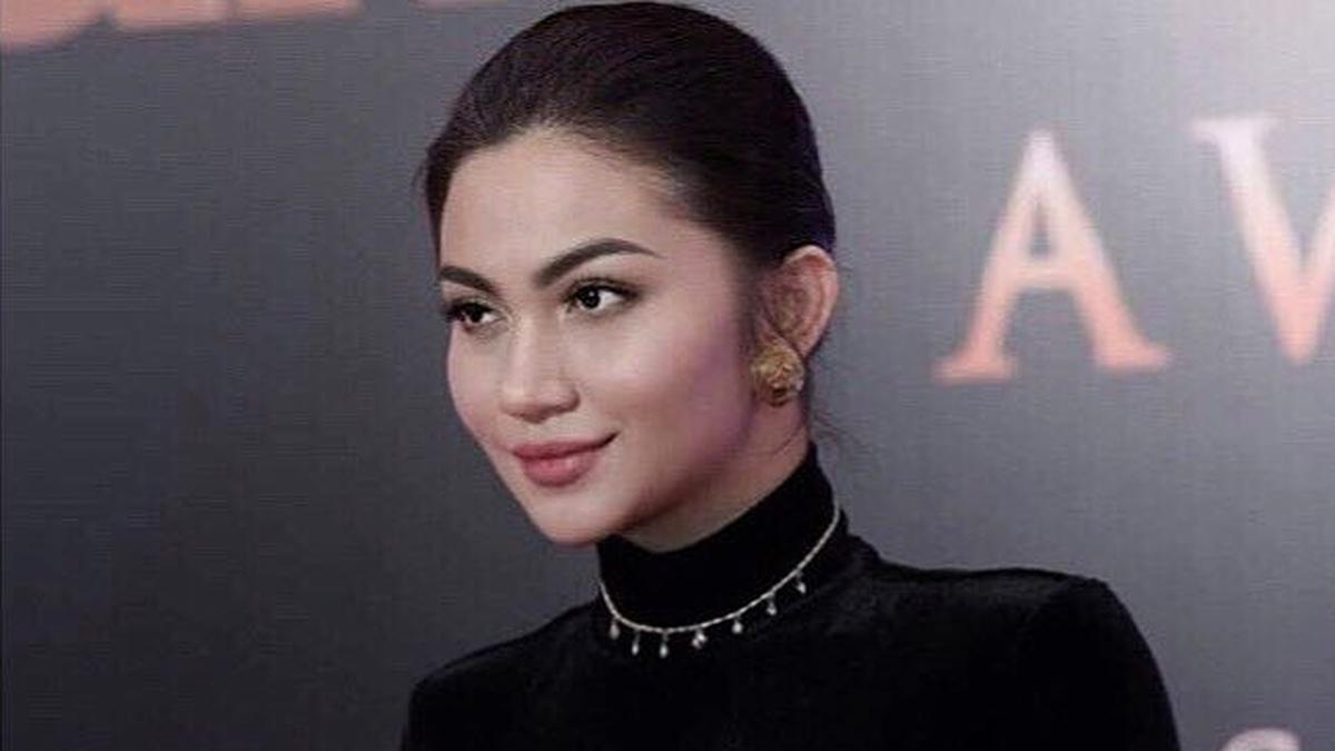 Pamer Foto Merokok Ariel Tatum Dipuji Tak Munafik Entertainment