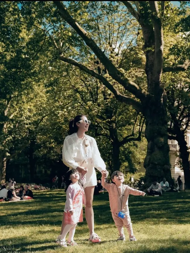 Potret Keseruan Syahnaz Sadiqah Bareng Si Kembar