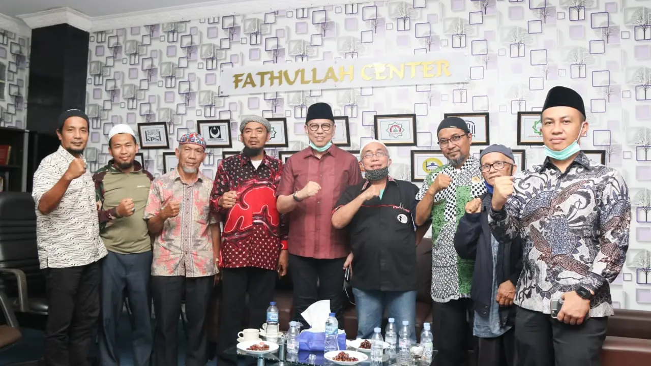 Cagub Sumbar Mulyadi bersama tokoh masyarakat (Foto: Istimewa)