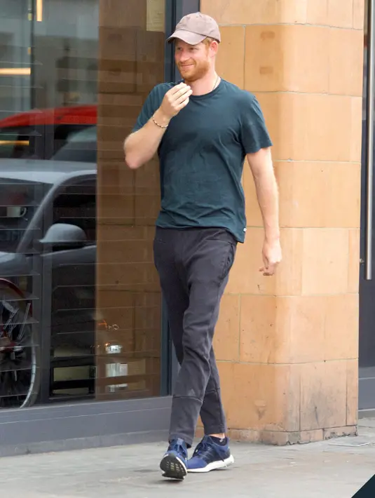 Dilansir dari Cosmopolitan, Thomas Markle Jr pun menyalahkan Pangeran Harry soal permasalahan keluarganya. (US Weekly)