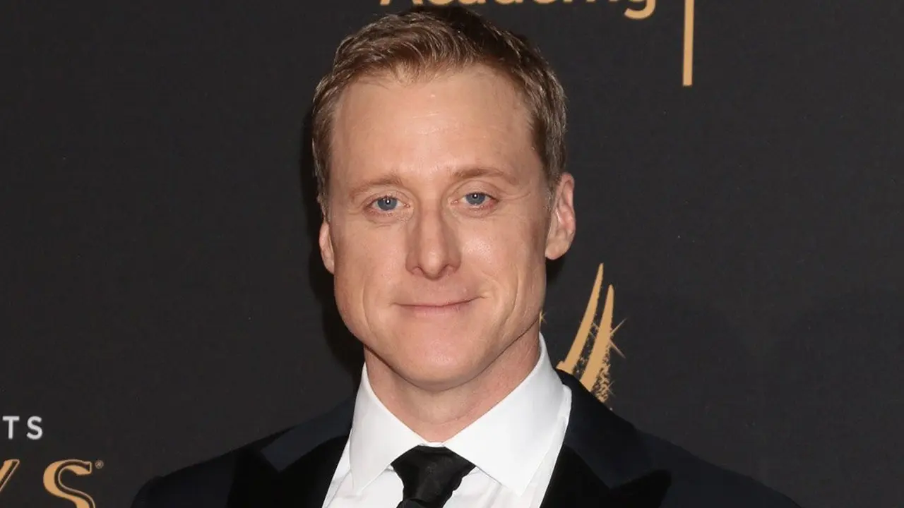 Alan Tudyk: Profile of the Hollywood Voice Actor and His 'I, Robot' Publicity Issue