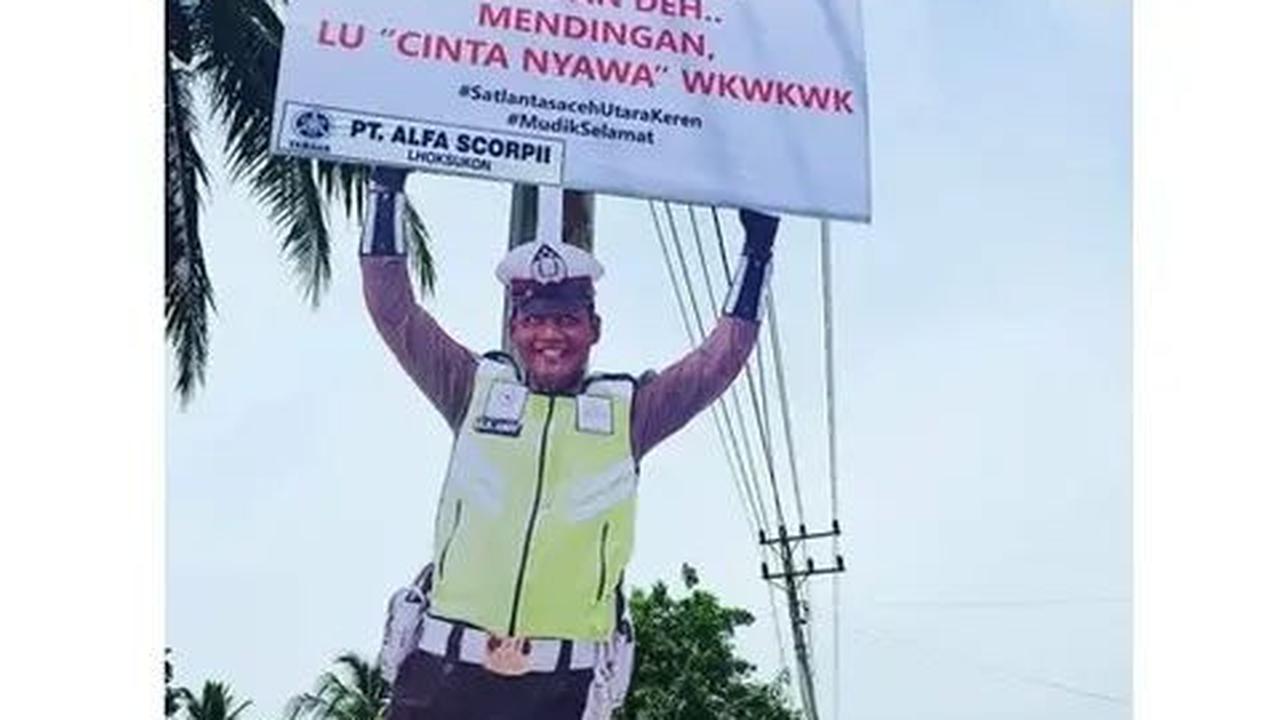 Pak Polisinya Memberikan Imbauan dengan Semangat yang Tinggi