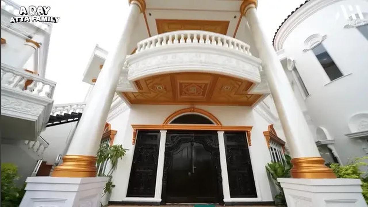 6 Potret Fasad Depan Rumah Aktor Senior Herdin Hidayat, Desain Eropa Klasik yang Megah dan Luas