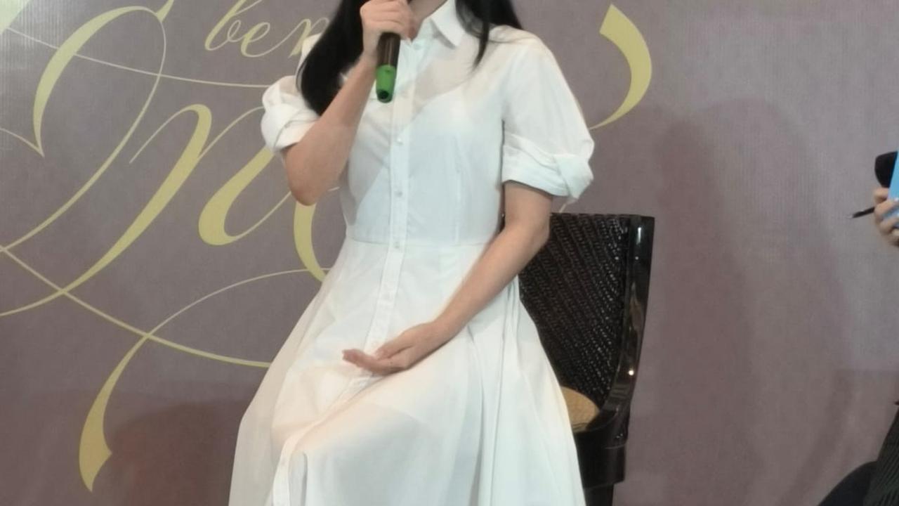 Kim Jiwon Penasaran Ingin Coba Sate saat Berada di Jakarta