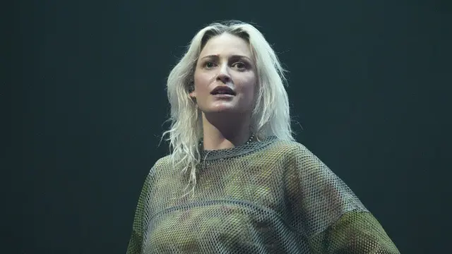 Emily Armstrong vokalis baru Linkin Park. (Jordan Strauss/Invision/AP)