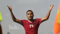Rizky Pora saat melawan Thailand pada laga Final Piala AFF 2016 di Stadion Pakansari, Bogor, (14/12/2016). (Bola.com/Nicklas Hanoatubun)