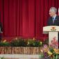 Wakil Presiden Amerika Serikat Kamala Harris bertemu dengan Perdana Menteri Singapura Lee Hsien Loong pada Senin (23/8/2021). (Photo credit: Evelyn Hockstein/Pool Photo via AP)