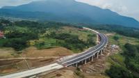 PT Solusi Bangun Indonesia Tbk (SMCB) pasok semen curah untuk proyek tol&nbsp; Cisumdawu. (Foto: Solusi Bangun Indonesia)